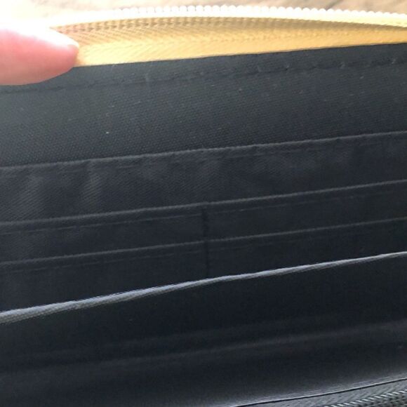 NWT Lucky 🍀 Cacti 🌵 Vegan 🌱 Zip Wallet 12 card inserts zip coin Secure! - Picture 6 of 17